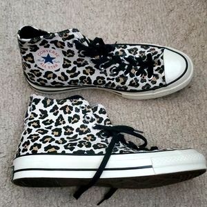 Brand New Converse Women's